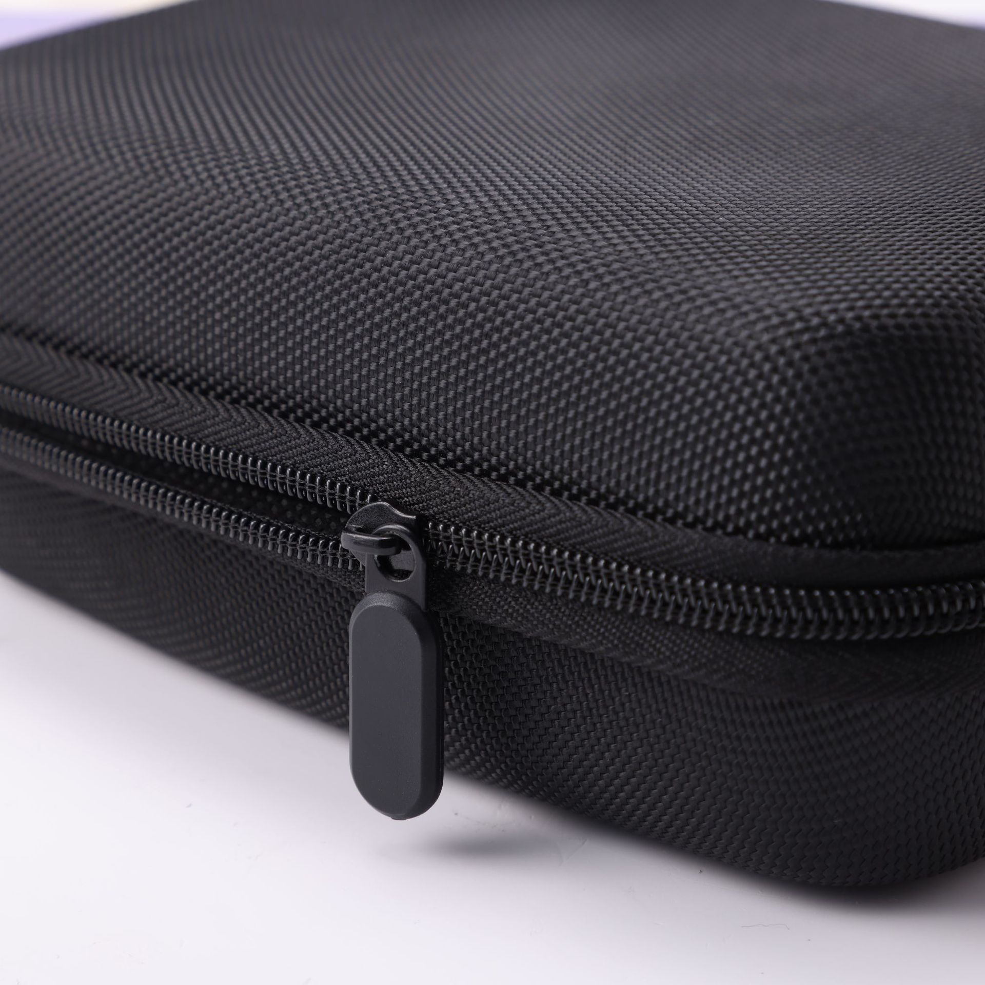 กระเป๋าเก็บของทรงสี่เหลี่ยมจัต - Tech Accessories Case บทวิจารณ์และราคา
